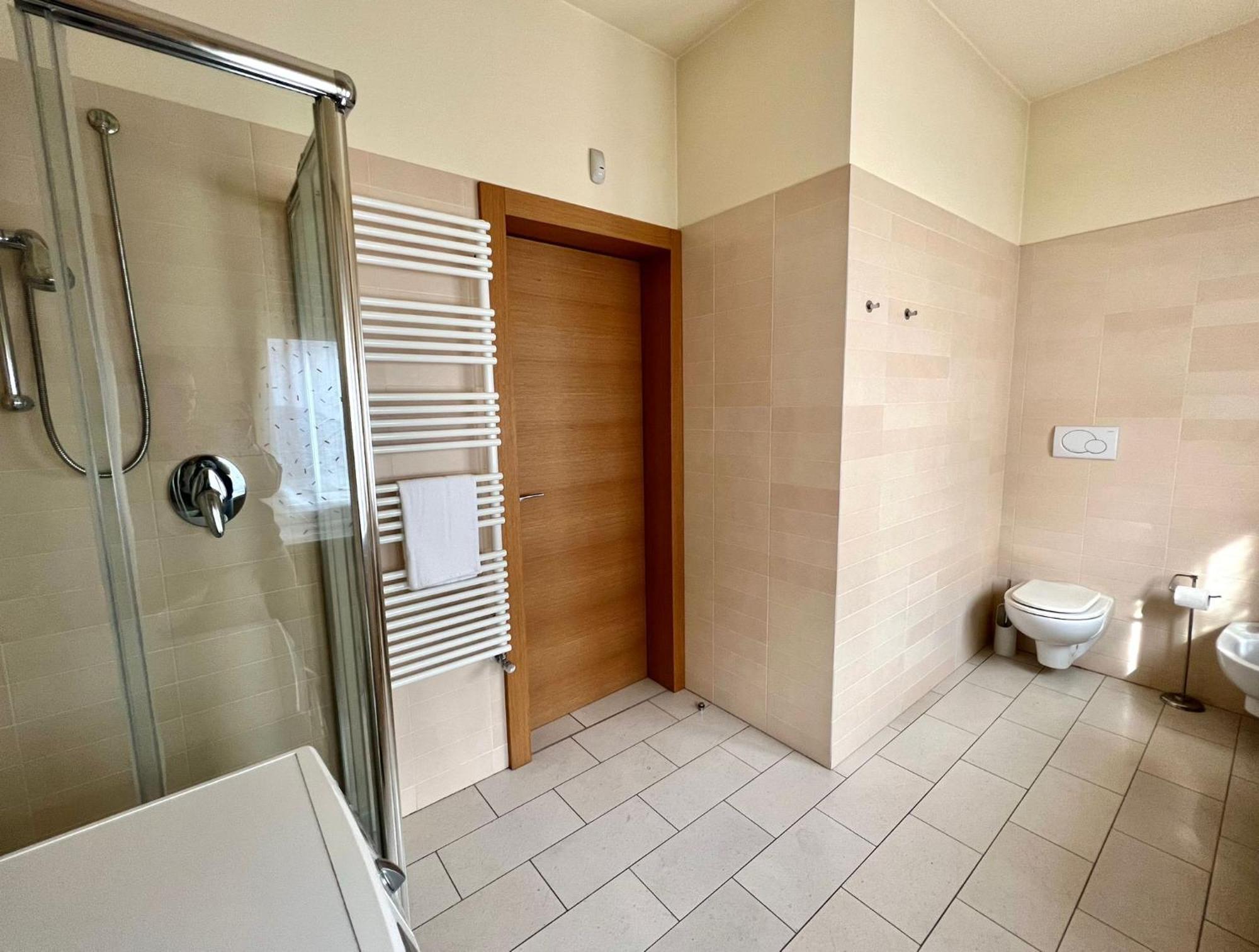 Bergamoinhouse Hotel Bagian luar foto